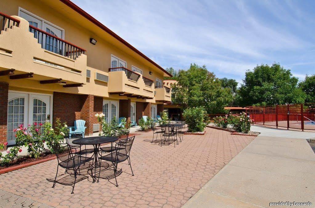 Best Western Kiva Inn Fort Collins Exteriör bild
